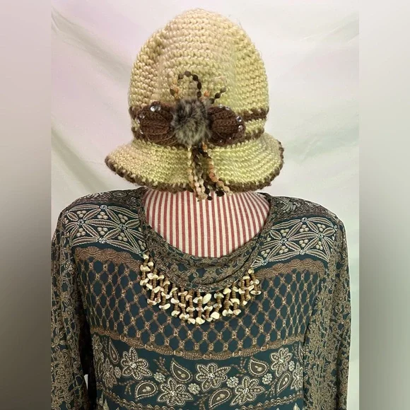 Vintage Hand Knit Cloche Bucket Hat w/ Bow, Brown & Tan, Fairycore, Boho, Hippie - Picture 7 of 7